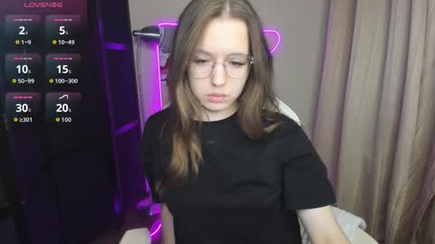 Vivian online show from September 30, 3:17 pm