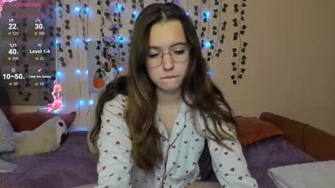 Vivian online show from October 24, 4:47 pm