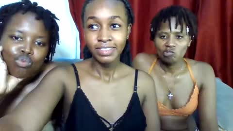 shania_sleigh online show from April 2, 1:41 pm