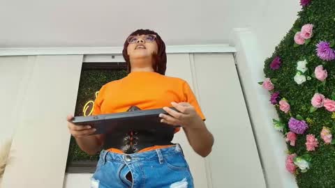 Snapshot of shanon_marel chatting on October 15, 1:03 pm SHANON online show from October 15, 1:03 pm
