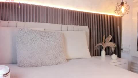 SHANON online show from November 20, 7:15 pm