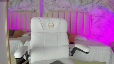 Shantal online show from January 18, 11:17 am