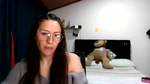 shantaldumont online show from December 3, 4:26 am