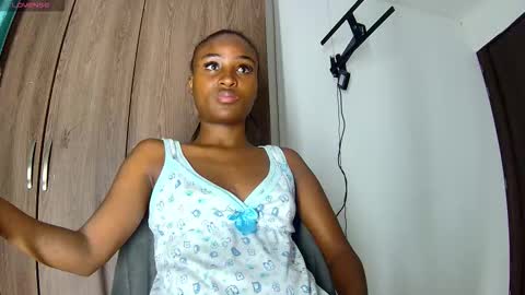 Snapshot of shantall_ebony1 chatting on September 24, 8:13 am shantall_ebony1 online show from September 24, 8:13 am
