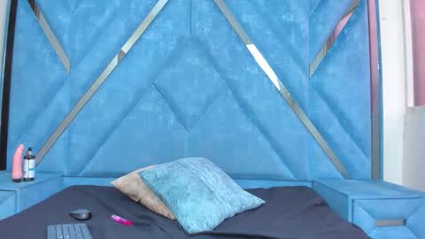 shantall_foxx online show from April 8, 5:04 pm