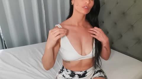 Snapshot of shantalxxx67 chatting on March 3, 3:37 pm shantal online show from March 3, 3:37 pm