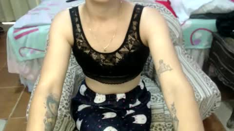 shanyflores5 online show from April 23, 12:40 pm