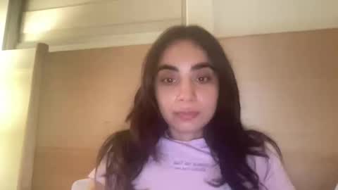 sharnn_b online show from November 18, 6:36 am