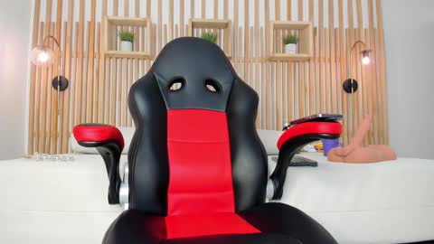 sharon fennel  online show from November 13, 1:32 pm