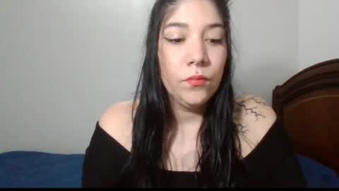 Snapshot of sharoonnn34 chatting on December 18, 10:02 pm SHAROON online show from December 18, 10:02 pm
