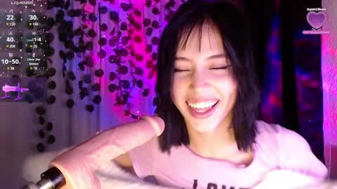 Shayla 3 online show from December 18, 3:22 pm