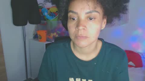 Snapshot of shayna_cute chatting on October 19, 1:18 am Shayna online show from October 19, 1:18 am
