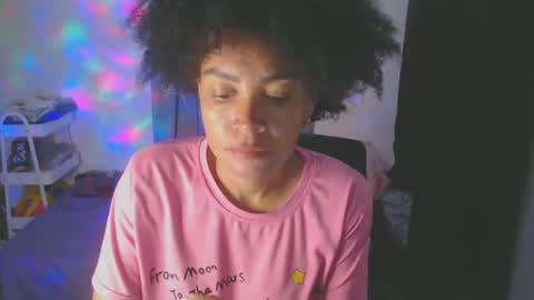 Snapshot of shayna_cute chatting on February 4, 12:11 pm Shayna online show from February 4, 12:11 pm
