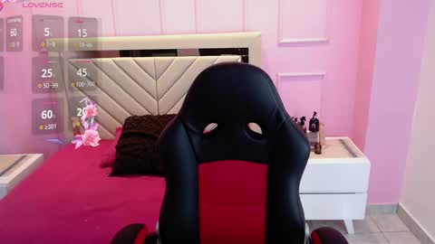 Snapshot of shenoa_hunter chatting on September 16, 7:44 pm SHENOA online show from September 16, 7:44 pm