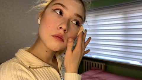 sherleychamblin online show from March 11, 1:36 pm