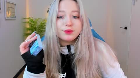 shir_0 online show from December 23, 2:35 am