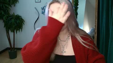 shir_0 online show from December 19, 8:13 am