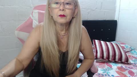 shira evans40 online show from March 25, 10:29 am