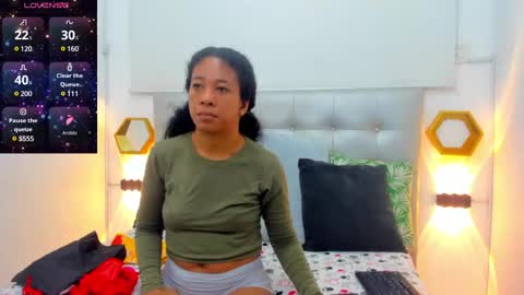 Snapshot of shira_sexylove chatting on February 23, 1:20 am shira_sexylove online show from February 23, 1:20 am