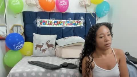Snapshot of shira_sexylove chatting on January 24, 10:19 pm shira_sexylove online show from January 24, 10:19 pm