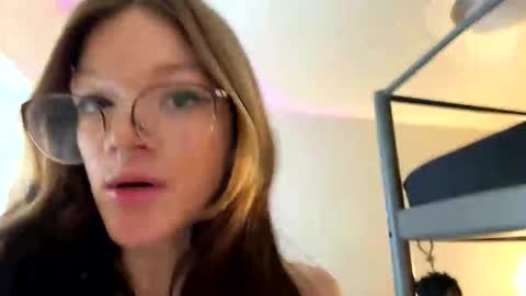 shivvedcl1tt online show from April 18, 7:29 pm