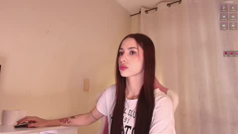  kendal  online show from December 1, 1:58 pm