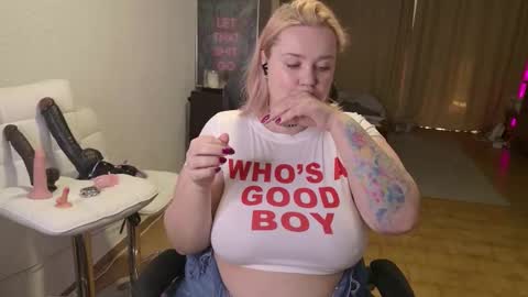 Mimi   online show from January 18, 10:33 am