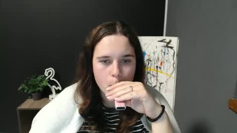 shy_lil online show from October 2, 12:10 pm