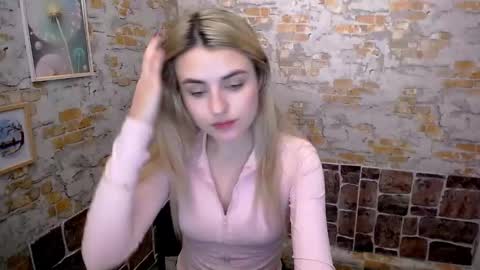 shy_sabrina_ online show from January 13, 7:43 am