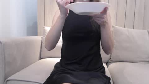 Snapshot of shy_schoolgirl_ chatting on January 30, 7:04 pm shy_schoolgirl_ online show from January 30, 7:04 pm