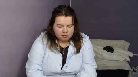 Snapshot of shyness_girl chatting on October 4, 10:43 am Bethany online show from October 4, 10:43 am
