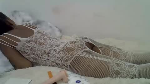 Sianrazia online show from December 18, 12:48 am