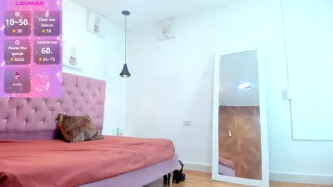 sienna_glow online show from September 9, 1:44 pm