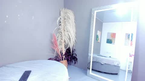 sienna_glow online show from March 25, 2:42 pm