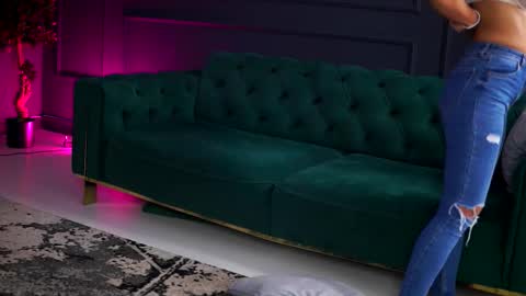 Sienna online show from September 29, 10:31 am