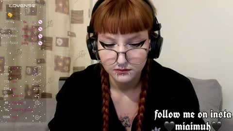 Snapshot of silly_soul chatting on October 24, 8:16 pm Mia online show from October 24, 8:16 pm