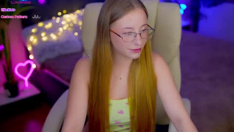  Kristina Kris  online show from October 20, 7:39 pm