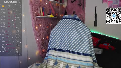 silvia_santorskii online show from January 9, 9:59 am