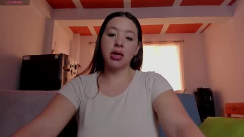 Snapshot of simply_zoe___ chatting on September 24, 5:34 pm zoe online show from September 24, 5:34 pm