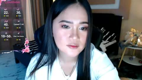 Adrianna Fowler online show from May 17, 2:22 am