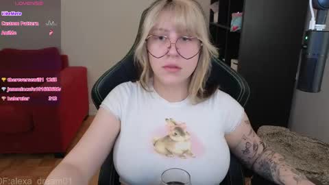 wwoooooooooooof online show from March 26, 2:03 am