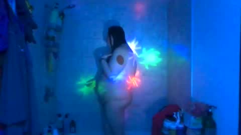 Siofra online show from October 7, 5:45 am