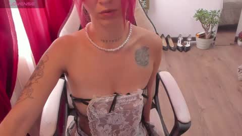 Snapshot of sirax66 chatting on December 2, 6:08 pm sirax66 online show from December 2, 6:08 pm