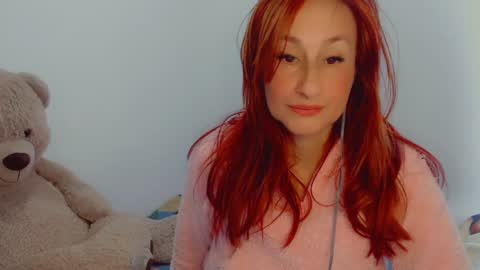 Snapshot of skarlett2072 chatting on January 6, 1:19 pm Arlett online show from January 6, 1:19 pm