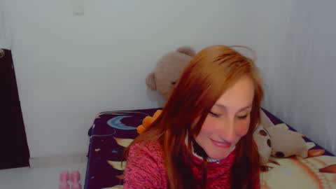 Snapshot of skarlett2072 chatting on October 3, 3:22 am Arlett online show from October 3, 3:22 am