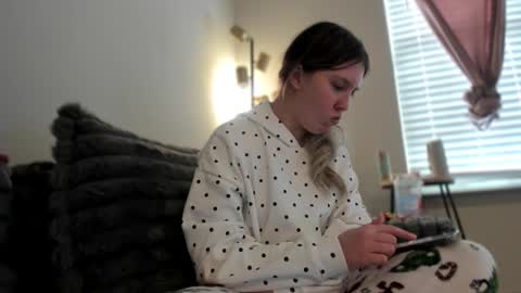 skiimaskabby online show from December 21, 5:39 pm