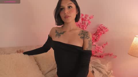 Mila online show from November 28, 9:29 pm