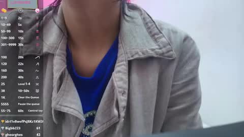 Snapshot of skinnyneighbour_ chatting on February 26, 3:03 am Karla online show from February 26, 3:03 am