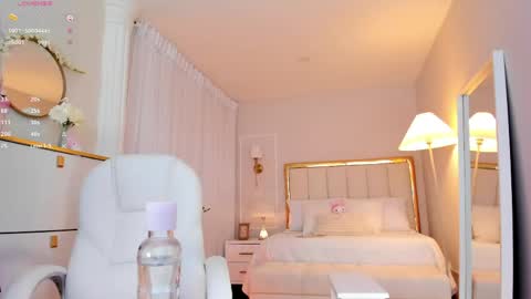 Leah  online show from April 15, 1:50 am