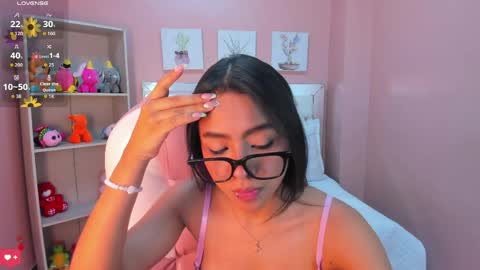 S O F I  online show from April 22, 4:37 pm